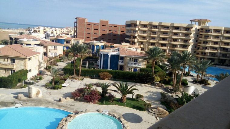 Luxury apartments in the residential complex Palma Resort | with pool and beach